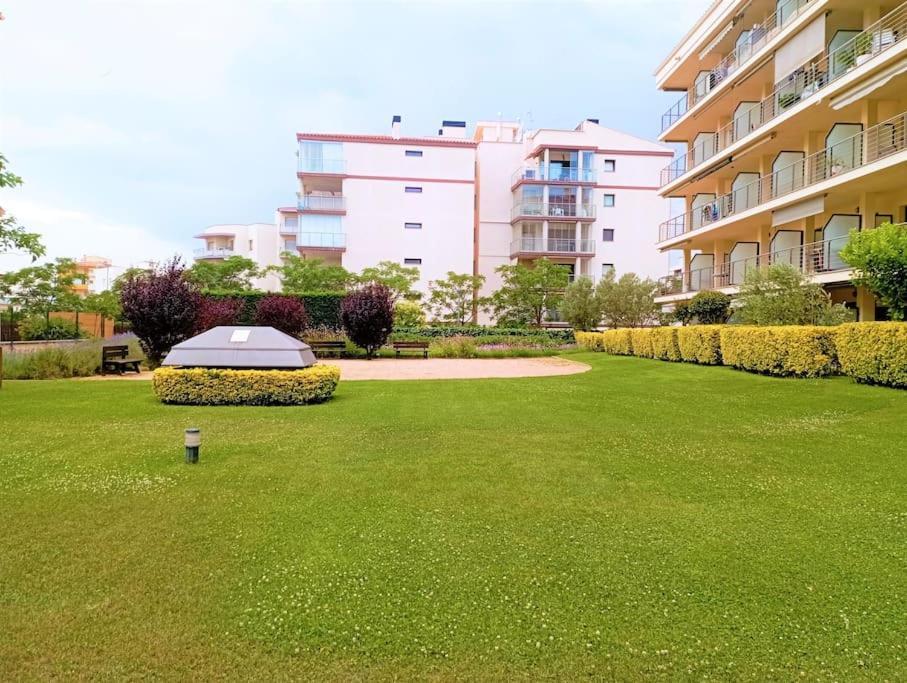 Apartamento En Primera Linea De Mar Roses Eksteriør bilde